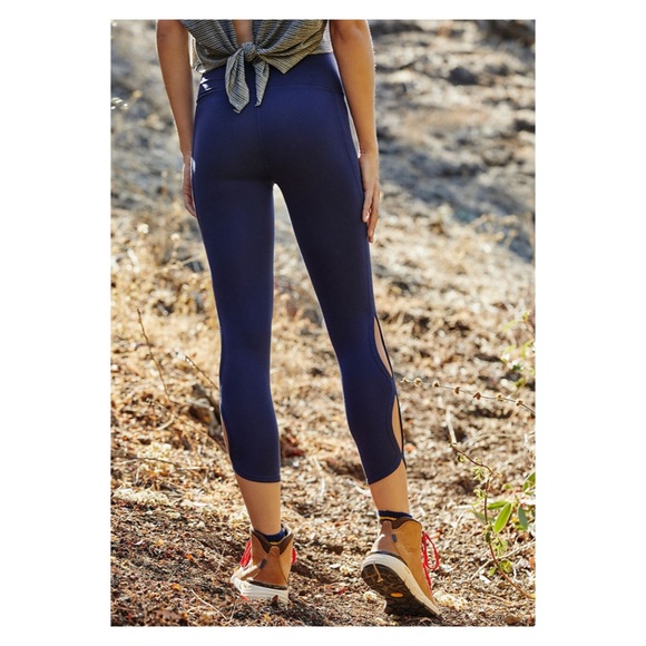 Free People Movement High-Rise3/4 Infinity Legging - Picture 2 of 4